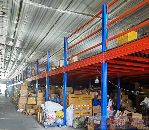 閣樓貨架實拍圖 閣樓貨架實拍圖